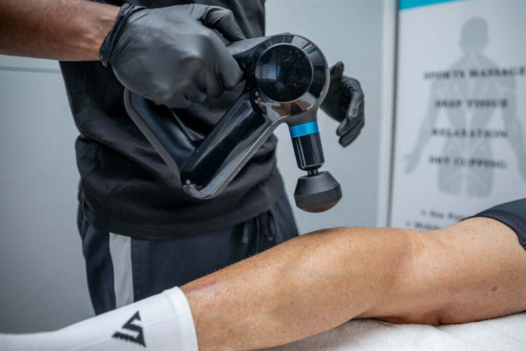 Sports massage therapist and athlete in Cape Town. Kaapstad, 8005